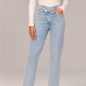 ABERCROMBIE Ultra High Rise 90s Straight Jeans with Criss Cross Waistband